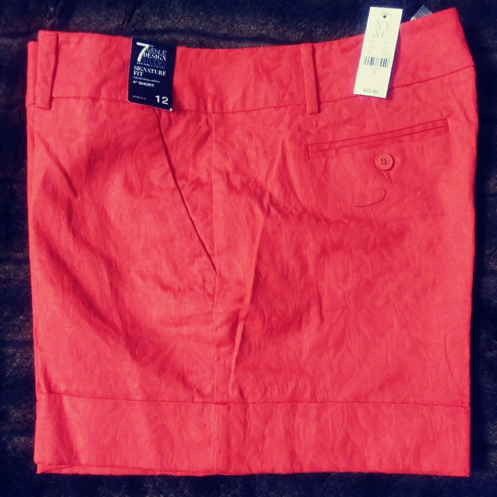 NY & CO Signature Shorts
